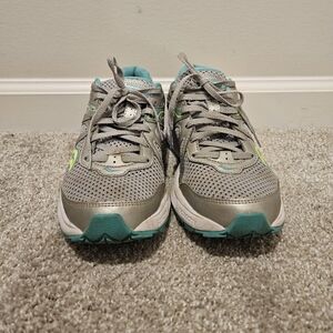 Saucony Teal and Gray Women's Shoes, Size 8.5